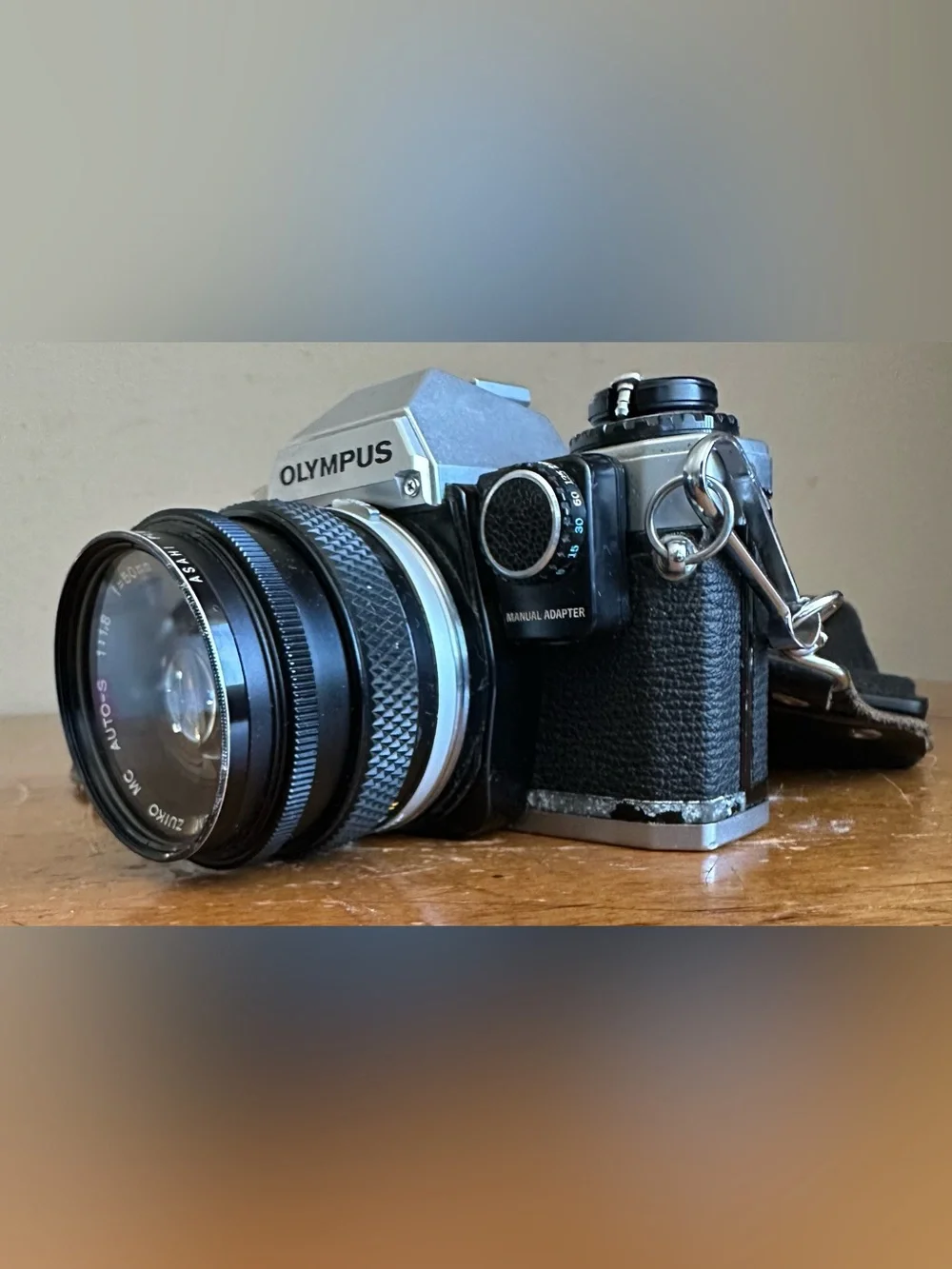 Olympus OM-10 35mm SLR Film Manual Focus Camera w/ 50mm Lens Filter Kit